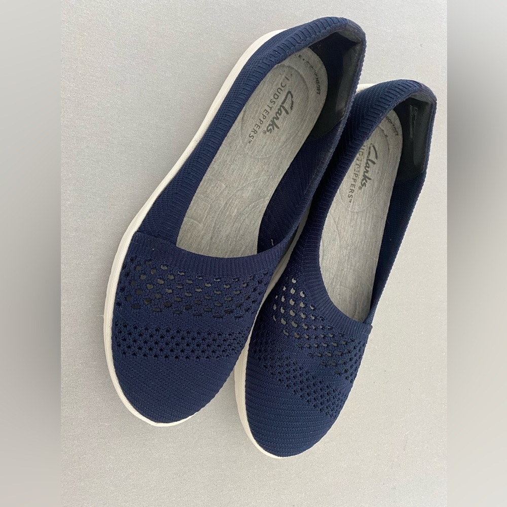 Lady’s Clark’s Grasshoppers Shoes Size 7 - image 1